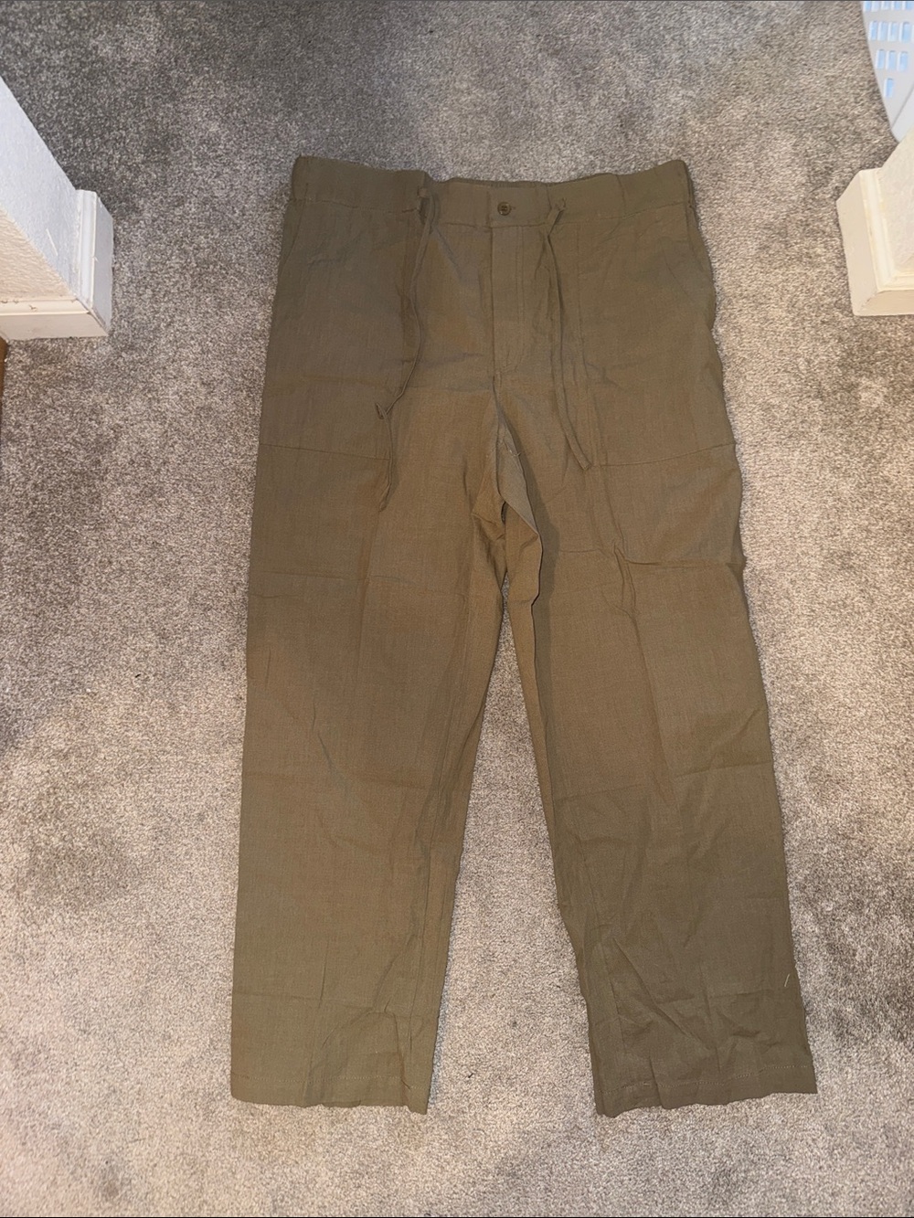 Women’s Olive Green Straight-Leg Trousers